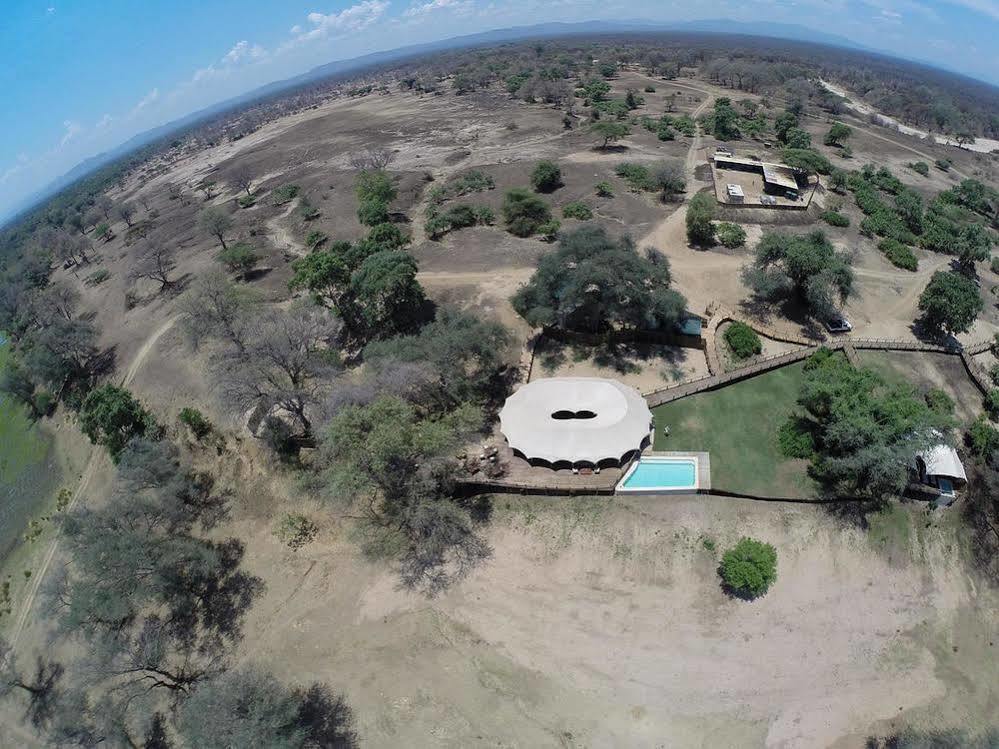 Anabezi Camp Hotel Jeki Kültér fotó